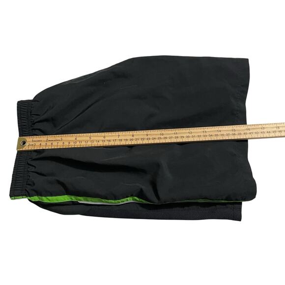 Nike Womens Athletic Shorts Size XL Black Green Soccer Football Shorts Dri Fit - Picture 9 of 9